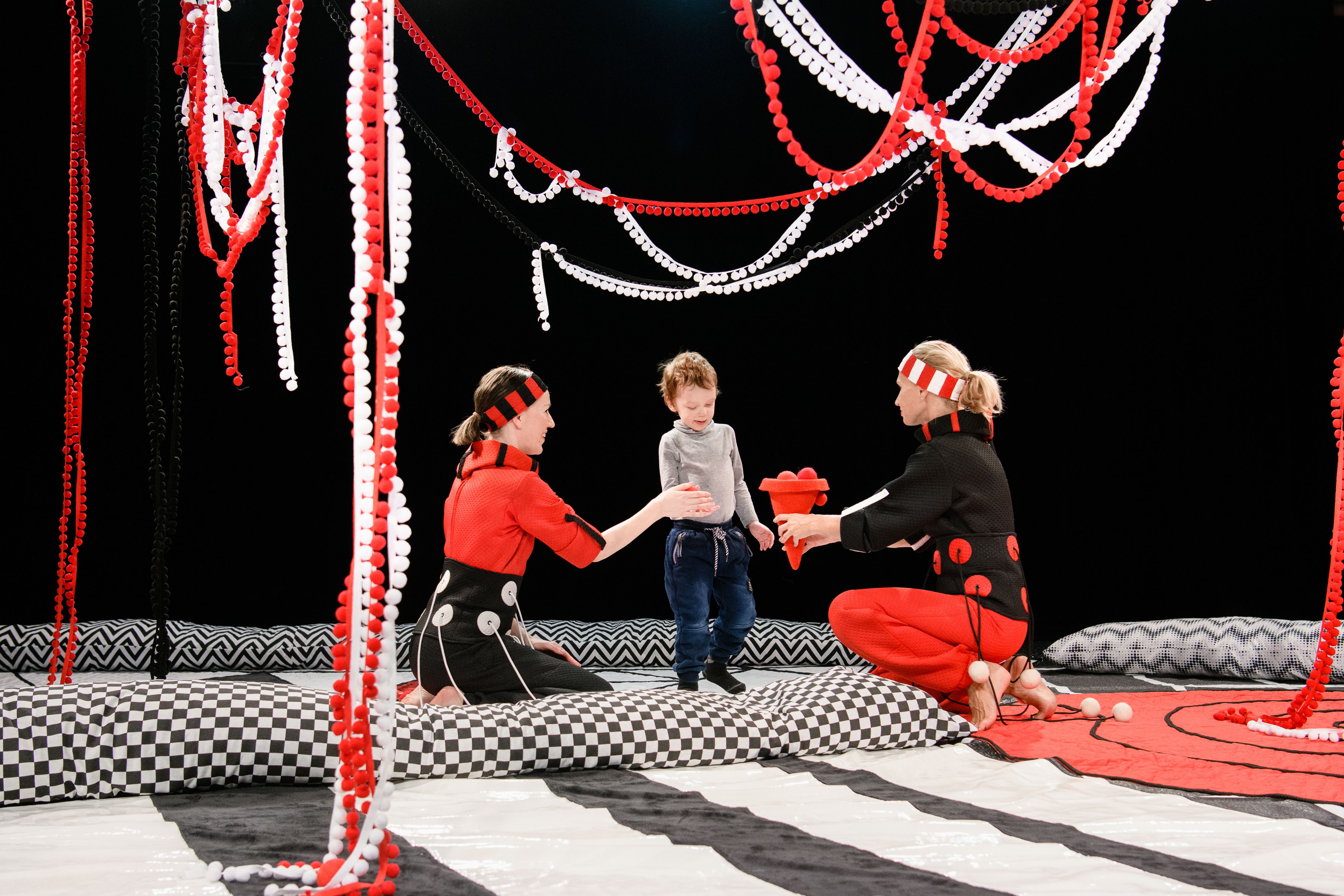 NEREGĖTAS PASAULIS | Dansema (LT)